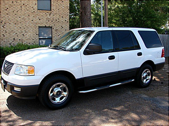 Ford Expedition 2004 photo 4