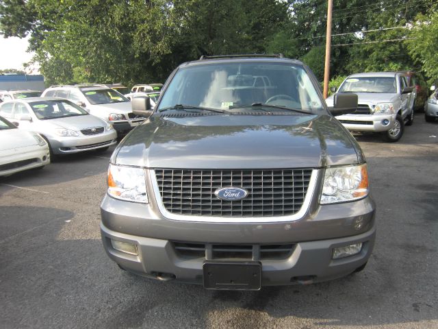 Ford Expedition 2005 photo 1