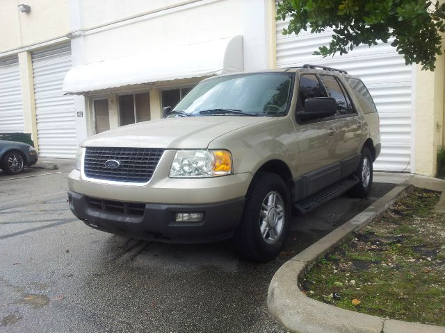 Ford Expedition 2005 photo 1