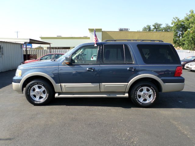 Ford Expedition 2005 photo 4