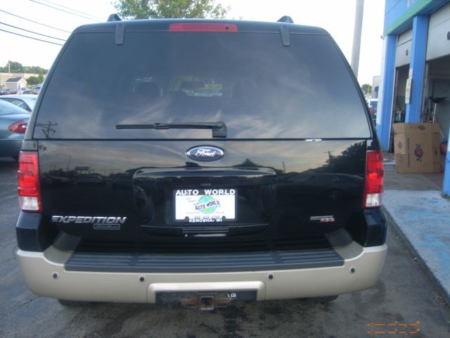 Ford Expedition 2005 photo 1