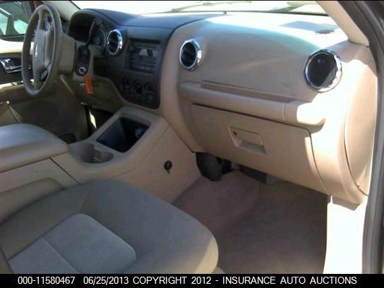 Ford Expedition 2005 photo 2