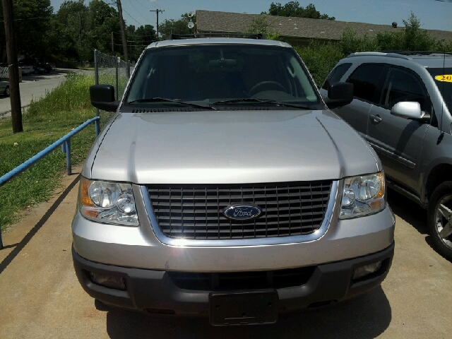 Ford Expedition 2005 photo 2