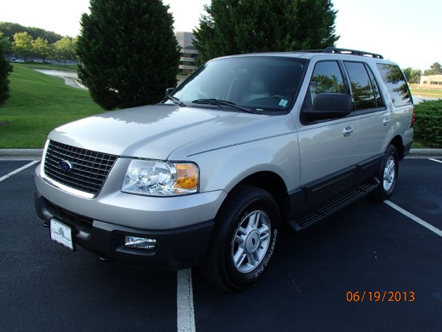 Ford Expedition 2005 photo 2