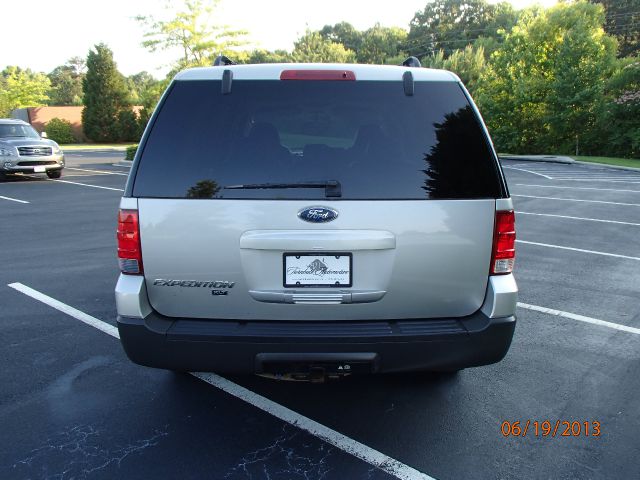 Ford Expedition 2005 photo 3