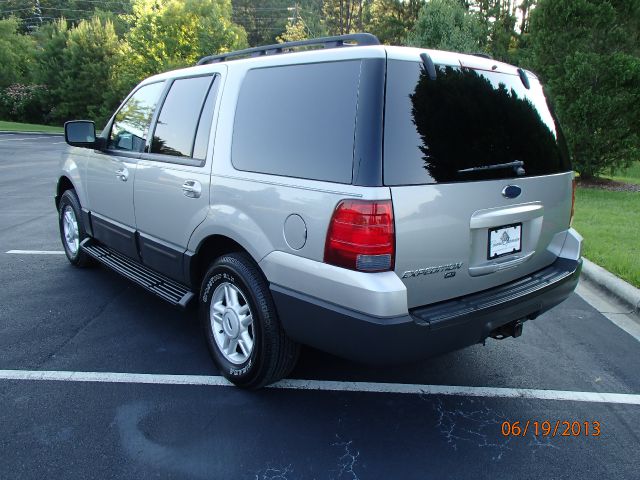 Ford Expedition 2005 photo 4