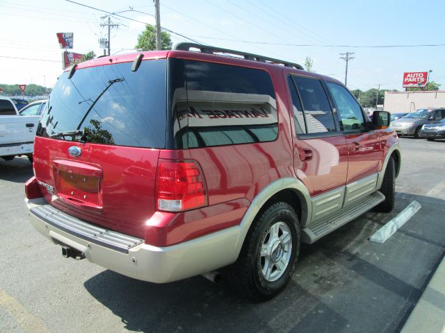 Ford Expedition 2005 photo 2