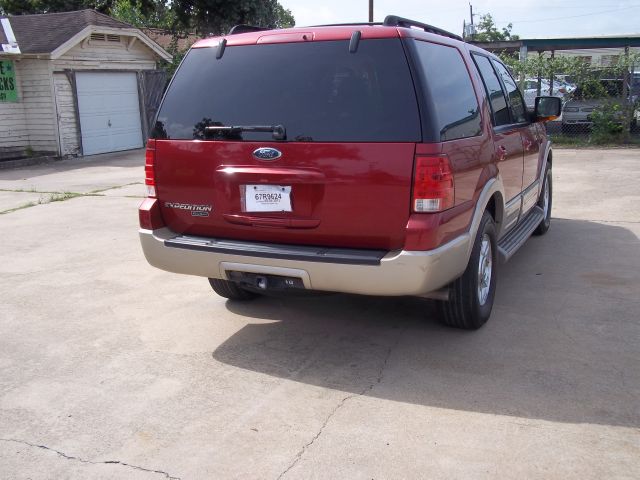 Ford Expedition 2005 photo 2