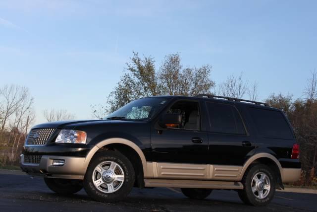 Ford Expedition 2005 photo 2