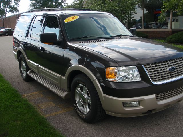 Ford Expedition 2005 photo 3