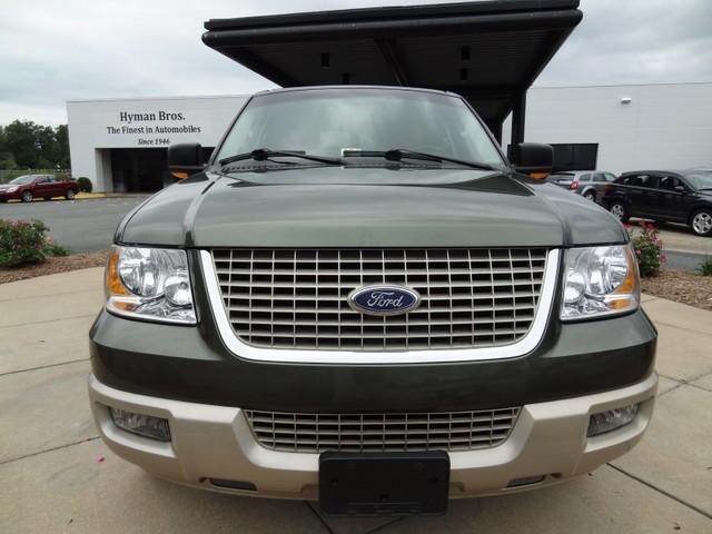 Ford Expedition 2005 photo 2