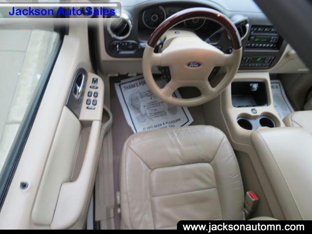 Ford Expedition 2005 photo 10