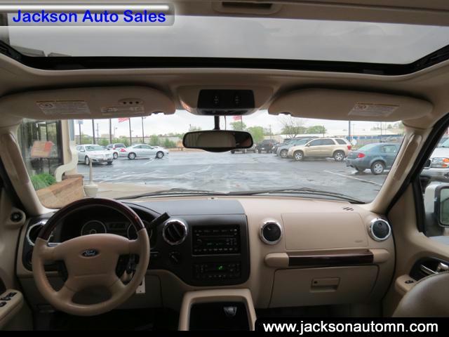 Ford Expedition 2005 photo 3