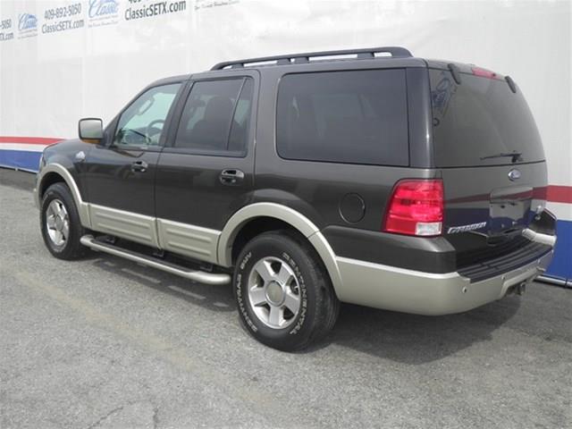 Ford Expedition 2005 photo 2