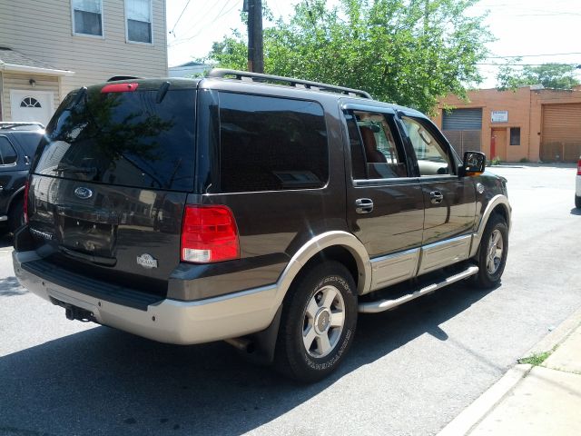 Ford Expedition 2005 photo 1