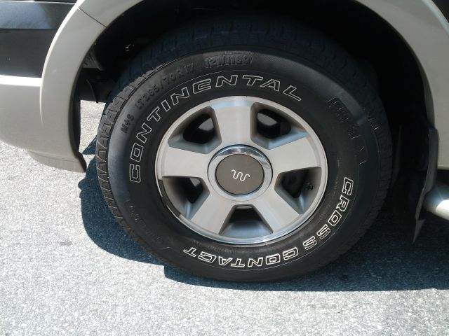 Ford Expedition 2005 photo 5