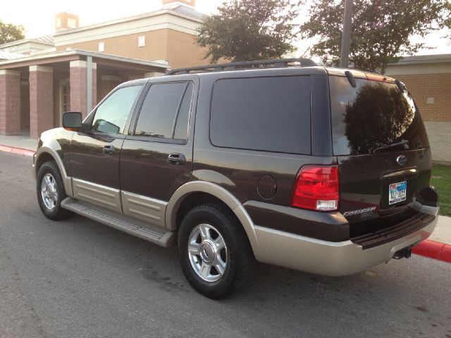 Ford Expedition 2005 photo 1