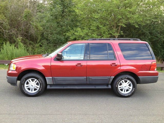 Ford Expedition 2005 photo 2