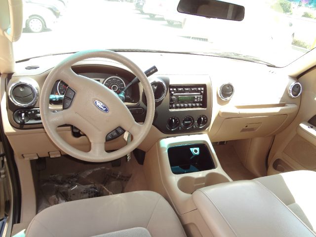 Ford Expedition 2005 photo 12