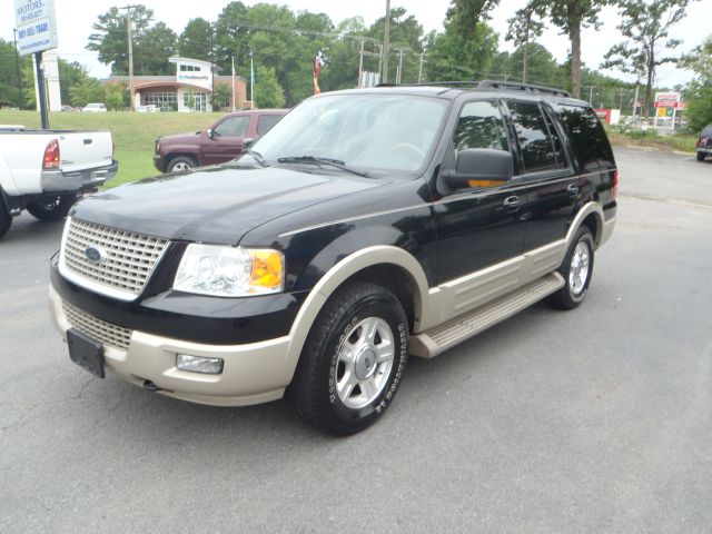 Ford Expedition 2005 photo 1