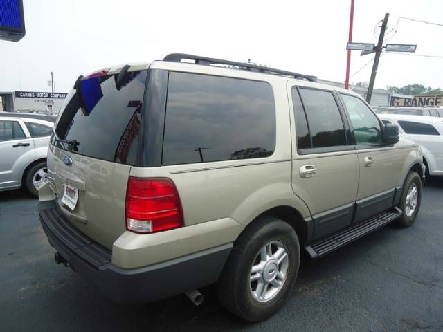 Ford Expedition 2005 photo 2