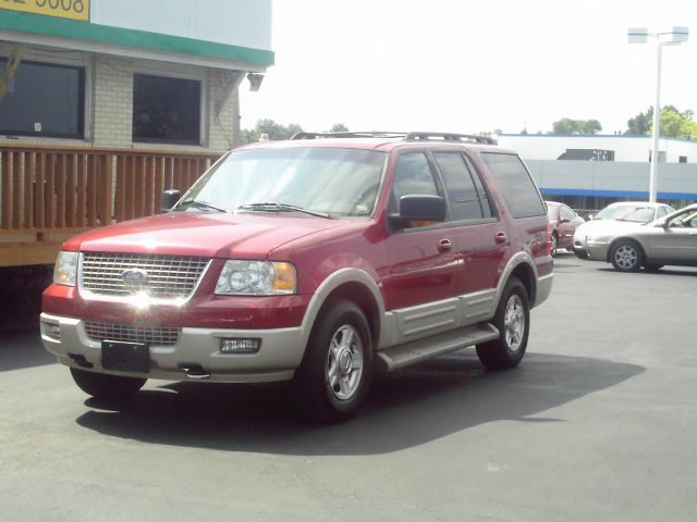 Ford Expedition 2005 photo 2