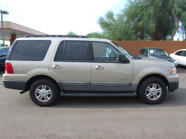 Ford Expedition 2005 photo 2