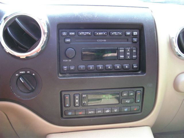 Ford Expedition 2005 photo 6