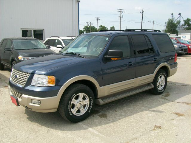 Ford Expedition 2005 photo 2