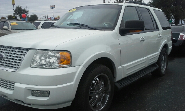 Ford Expedition 2005 photo 1