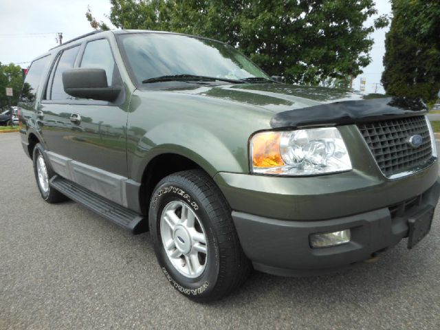 Ford Expedition 2005 photo 2