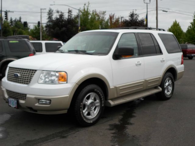 Ford Expedition 2005 photo 2