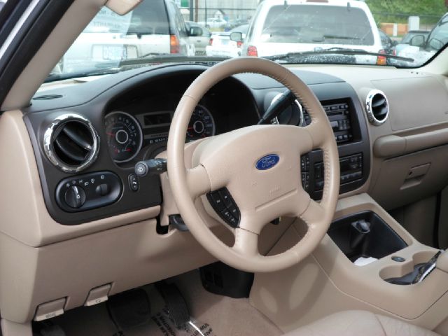 Ford Expedition 2005 photo 3