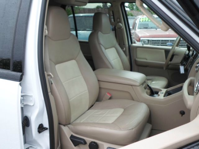 Ford Expedition 2005 photo 4