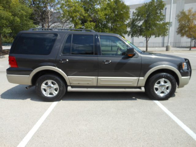 Ford Expedition 2005 photo 2