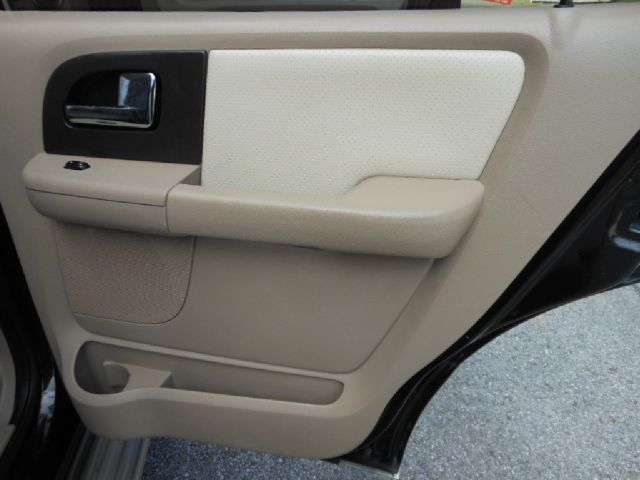 Ford Expedition 2005 photo 12