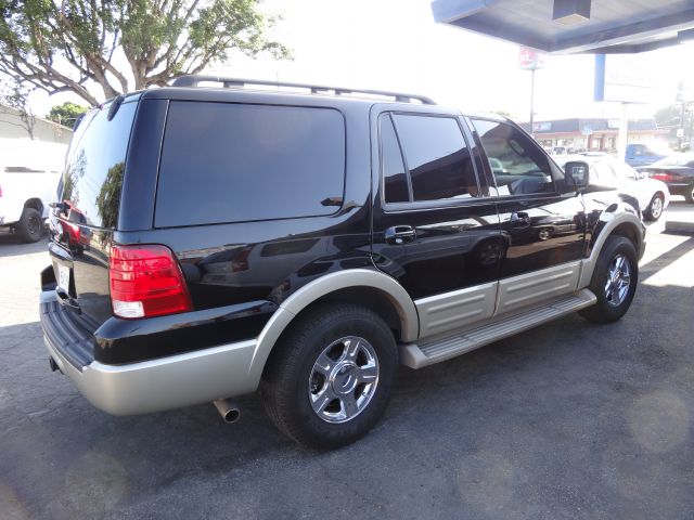 Ford Expedition 2005 photo 2