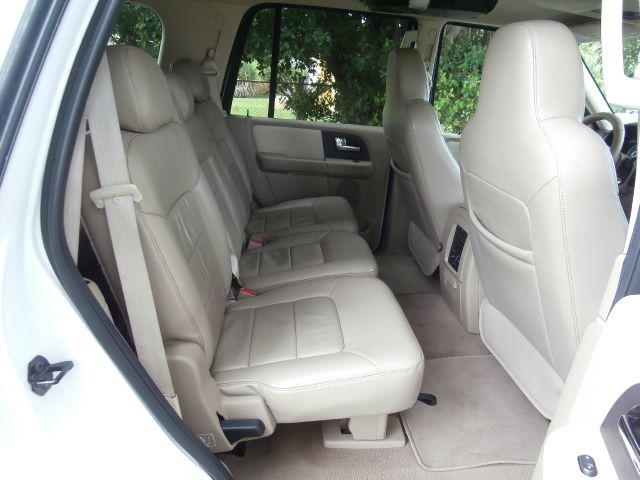 Ford Expedition 2005 photo 1