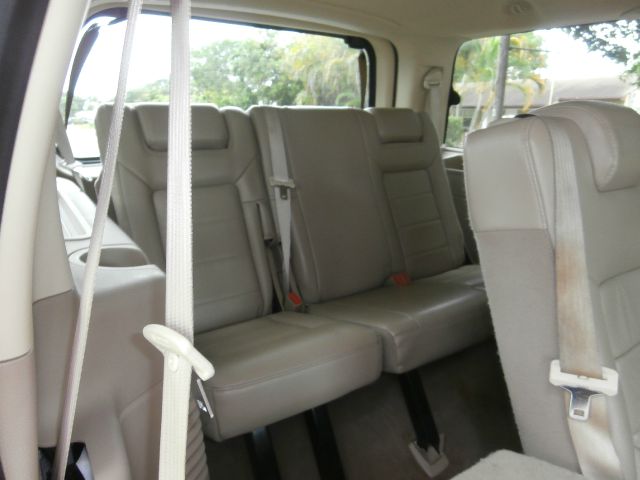 Ford Expedition 2005 photo 12