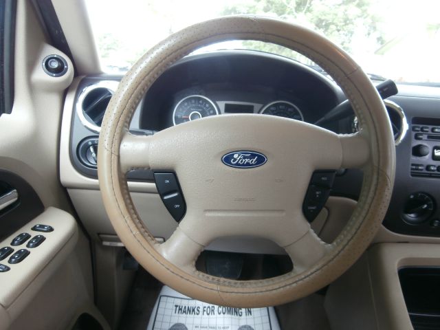 Ford Expedition 2005 photo 8