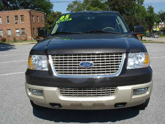 Ford Expedition 2005 photo 1