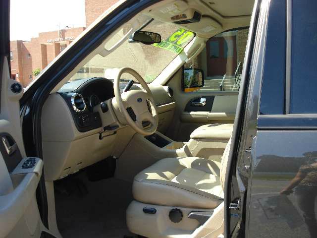 Ford Expedition 2005 photo 4