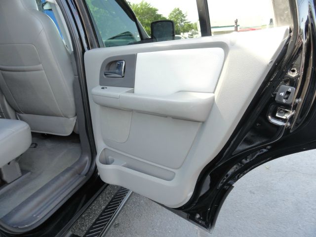 Ford Expedition 2005 photo 32