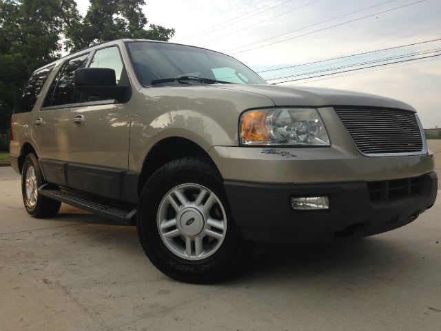 Ford Expedition 2005 photo 2