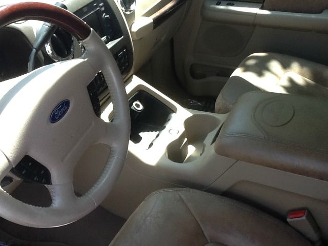 Ford Expedition 2005 photo 1