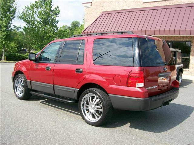 Ford Expedition 2005 photo 2