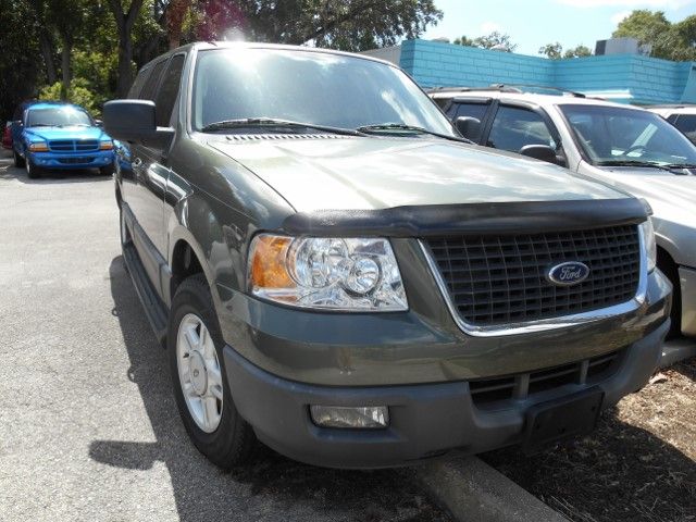 Ford Expedition 2005 photo 2