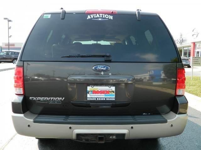 Ford Expedition 2005 photo 1