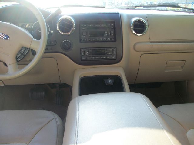 Ford Expedition 2006 photo 2