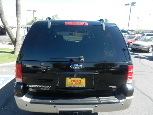 Ford Expedition 2006 photo 2